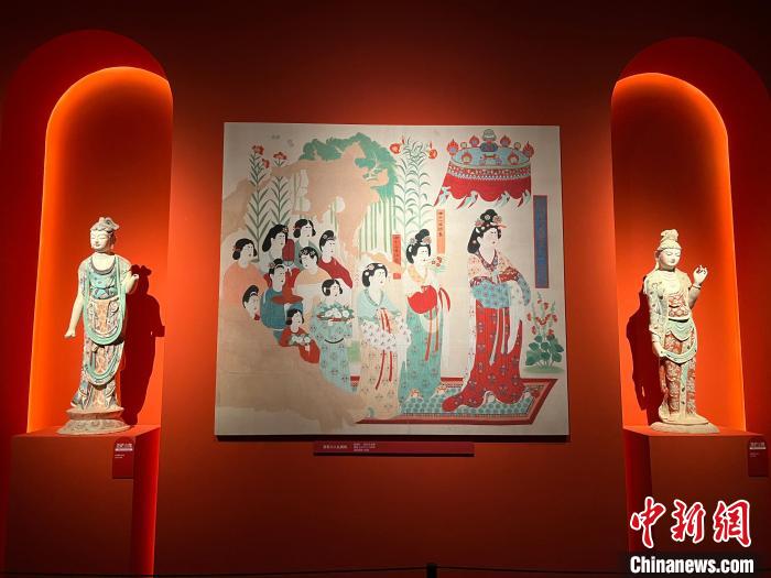 瓷画邂逅敦煌壁画 江西“博物馆奇妙夜”演绎“釉见敦煌”