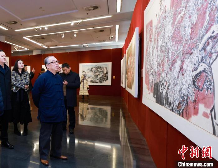 梁文尧写意花鸟画展开幕 雅俗共赏彰显“海派”艺术精神