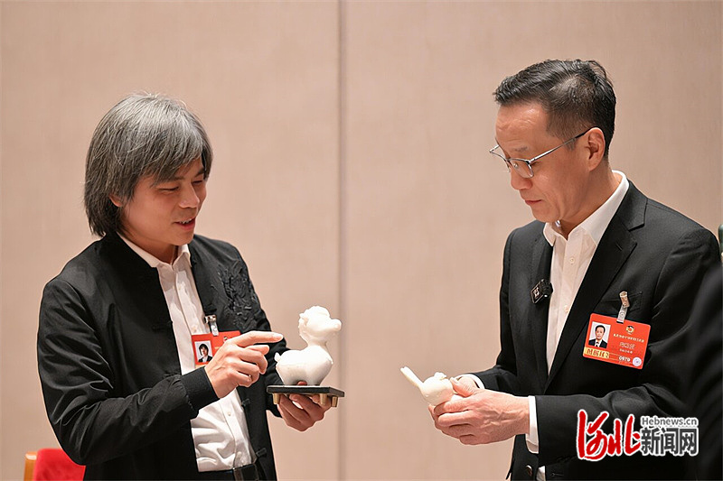 “曲阳萌宝”亮相,大家爱不释手