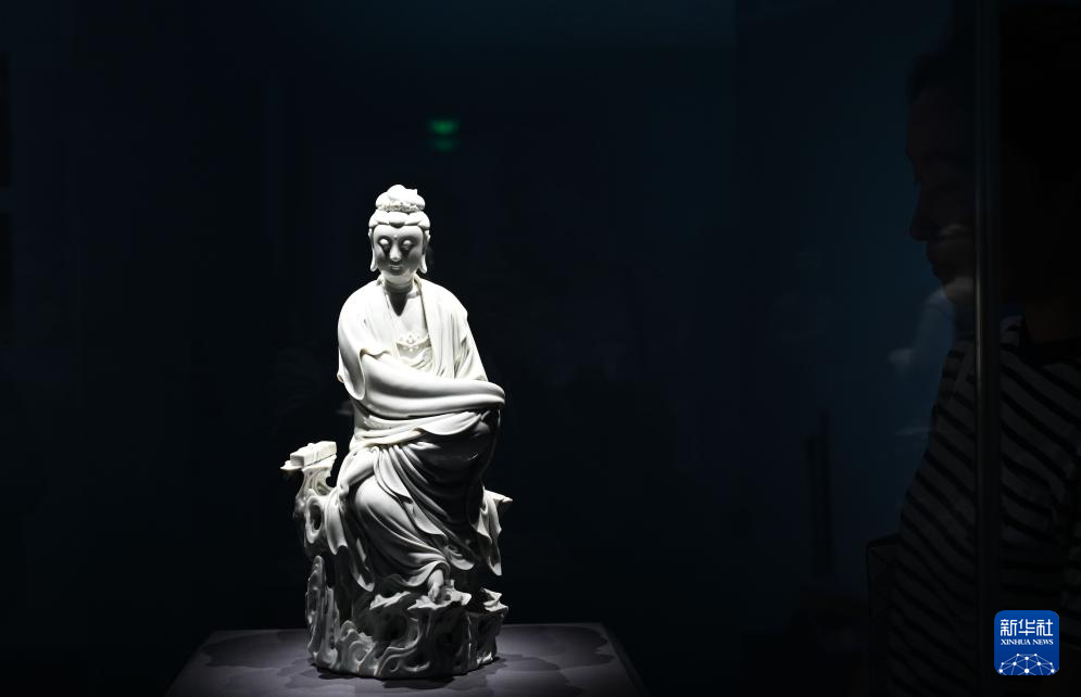 “中国白——德化白瓷展”在国博开幕