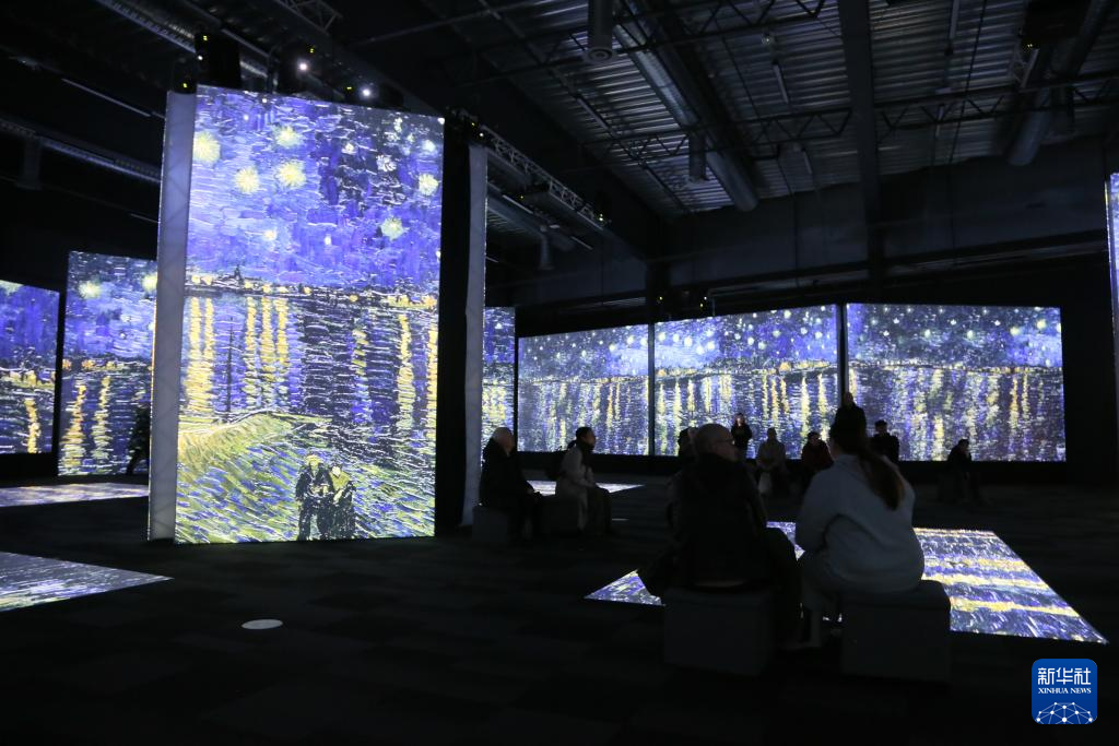 梵高光影艺术展在挪威举行