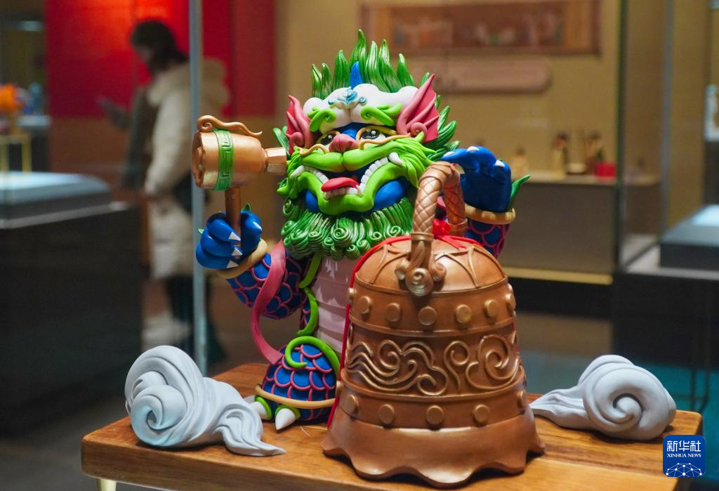 淄博举办龙年主题软陶艺术作品展