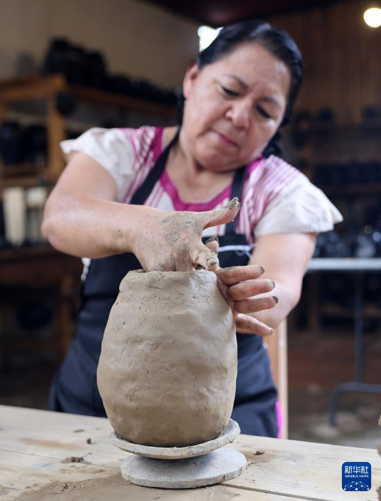 墨西哥瓦哈卡：黑陶映照传统之光