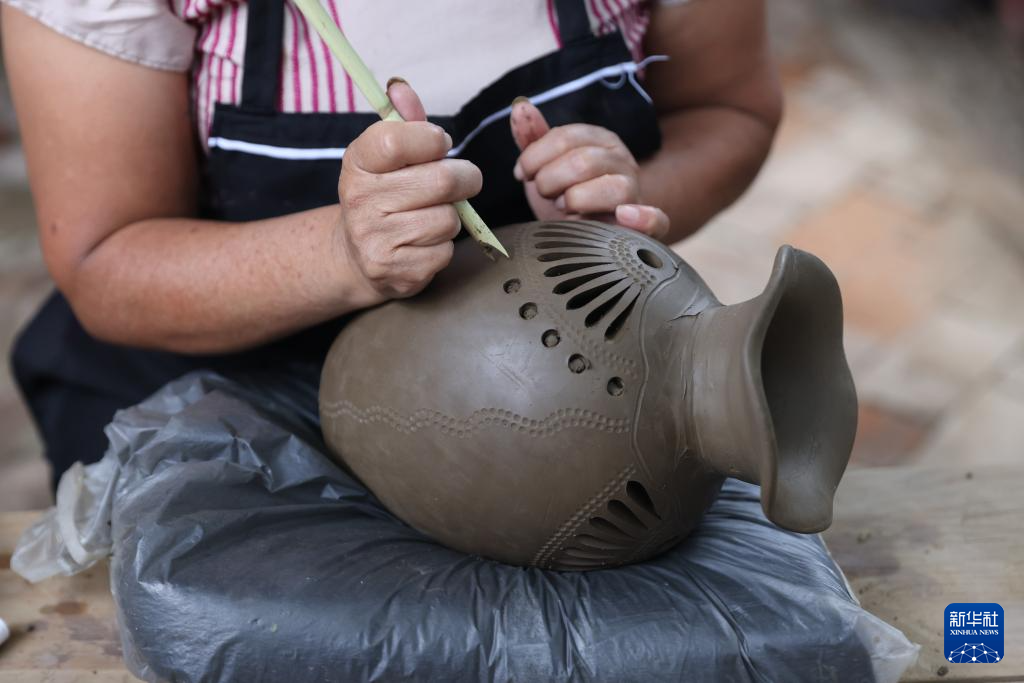 墨西哥瓦哈卡：黑陶映照传统之光